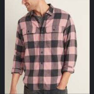 Old Navy Flannel Pink and Black Plaid Casual Button Down Shirt